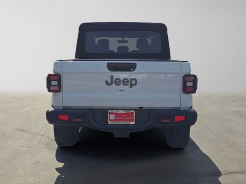 Used 2020 Jeep Gladiator Rubicon AWD/4WD image 4