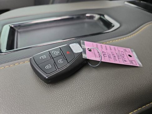 Used 2022 Chevrolet Silverado 1500 ZR2 w/ Technology Package image 30