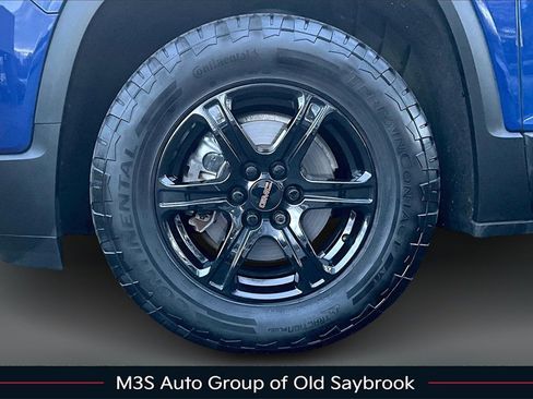 Used 2023 GMC Acadia AT4 w/ Technology Package image 35