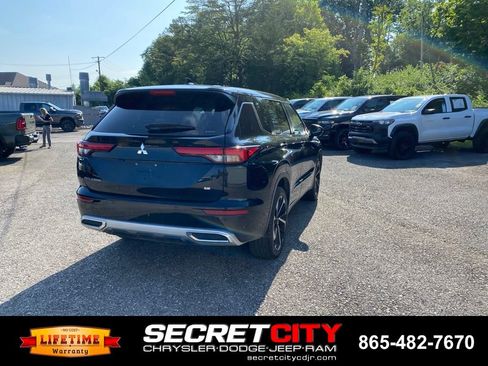 Used 2022 Mitsubishi Outlander SE AWD/4WD image 5