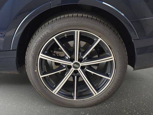 Used 2023 Audi Q7 3.0T Prestige AWD/4WD image 35