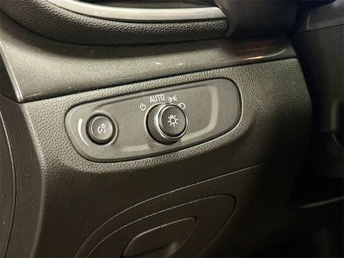 Used 2022 Buick Encore Preferred w/ Safety Package image 10