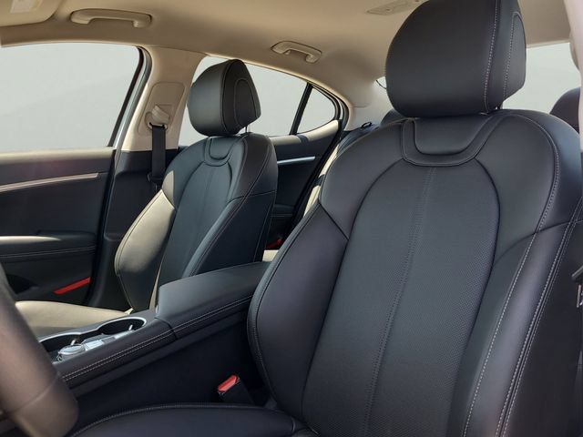 Used 2026 Genesis G70 2.5T RWD image 16
