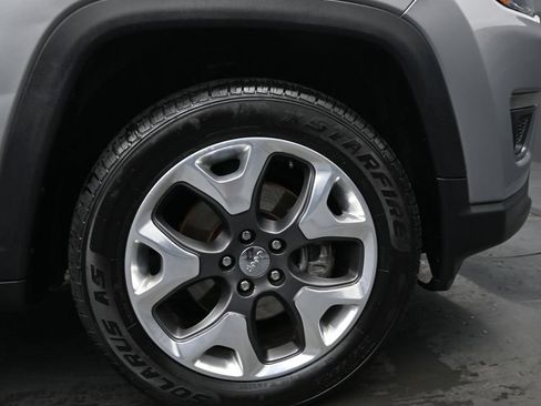 Used 2019 Jeep Compass Limited AWD/4WD image 9