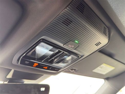 New 2026 Volkswagen Tiguan SE R-Line image 21