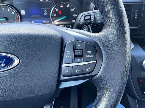Used 2020 Ford Explorer XLT w/ Equipment Group 202A AWD/4WD image 18