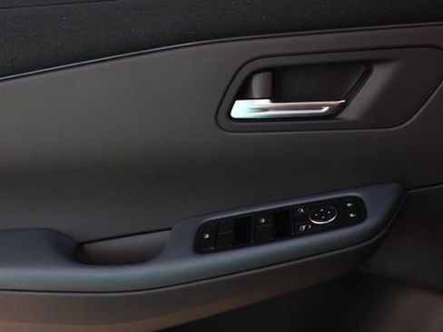 New 2026 Nissan Leaf SV+ w/ Floor Mat Package (SV+) image 24