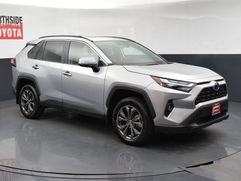 Used 2024 Toyota RAV4 XLE Premium w/ Weather Package AWD/4WD image 6