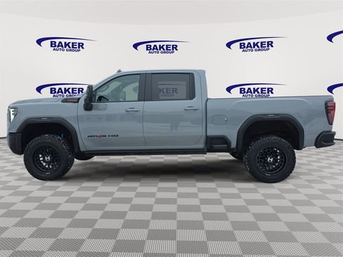 Used 2024 GMC Sierra 2500 AT4X image 6