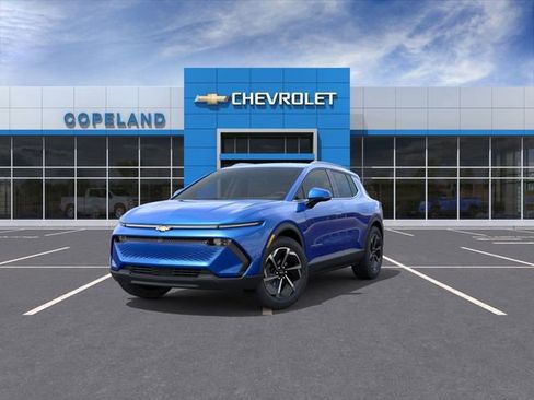 New 2026 Chevrolet Equinox EV LT image 9