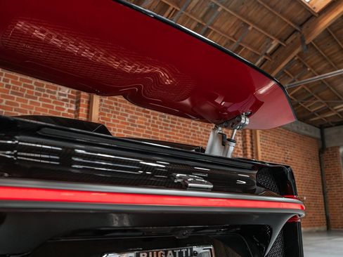 Used 2019 Bugatti Chiron image 25