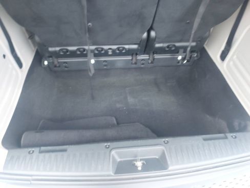 Used 2015 Dodge Grand Caravan SXT FWD image 34