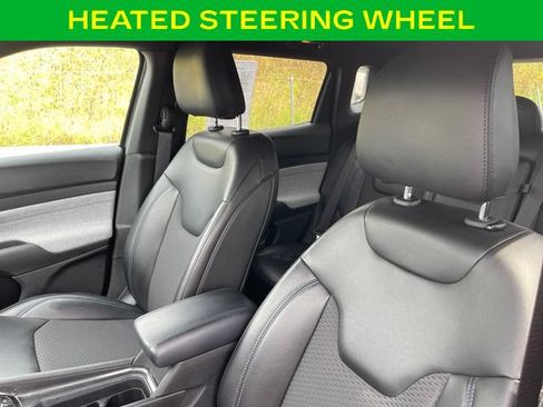 Used 2023 Jeep Compass Latitude w/ Convenience Group AWD/4WD image 12