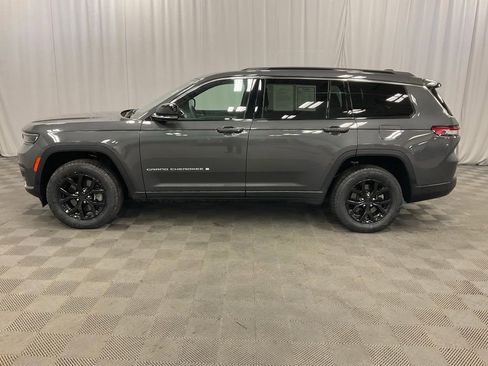 Used 2024 Jeep Grand Cherokee L Limited w/ Luxury Tech Group II AWD/4WD image 12