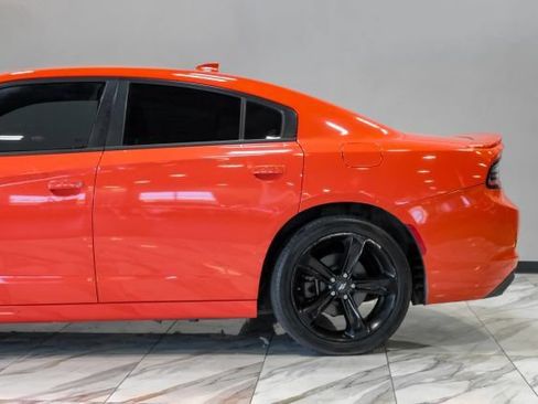 Used 2017 Dodge Charger R/T RWD image 21
