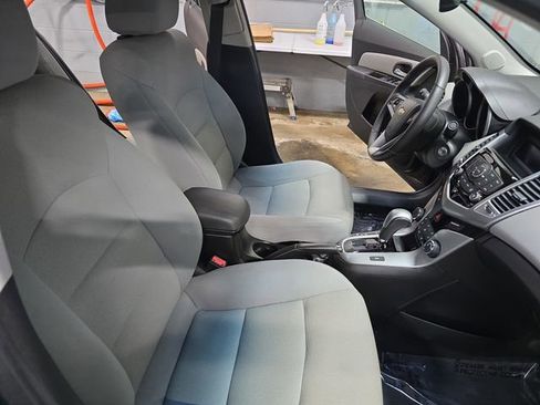 Used 2012 Chevrolet Cruze LT image 10