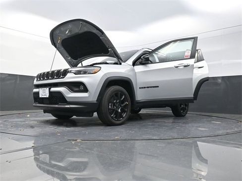 New 2026 Jeep Compass Latitude image 27