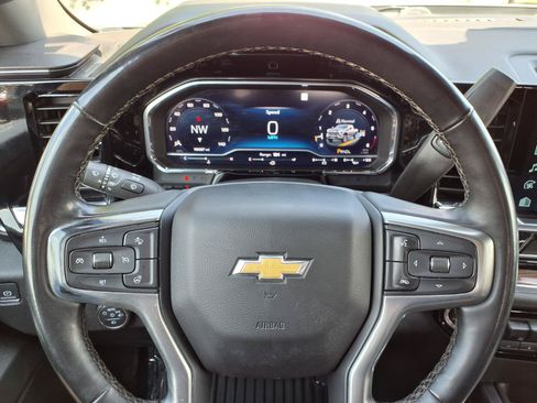 Used 2024 Chevrolet Silverado 2500 LT AWD/4WD image 12