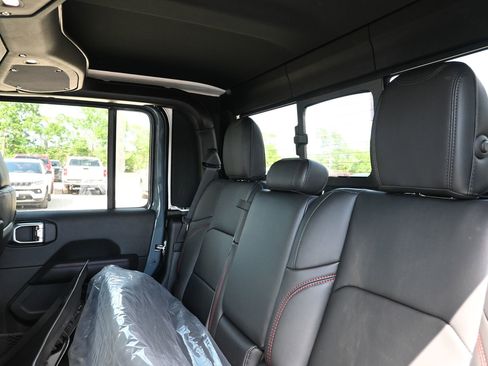 New 2026 Jeep Gladiator Rubicon image 23