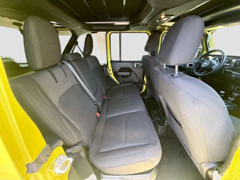 Used 2023 Jeep Wrangler Unlimited w/ Sun & Screen Package AWD/4WD image 31
