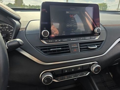 Used 2020 Nissan Altima 2.5 SR image 17