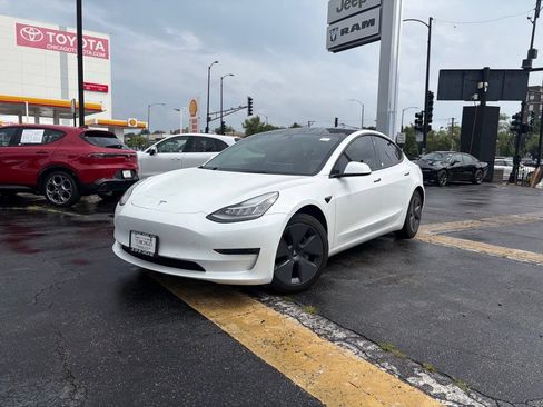 Used 2022 Tesla Model 3 Long Range AWD/4WD image 3