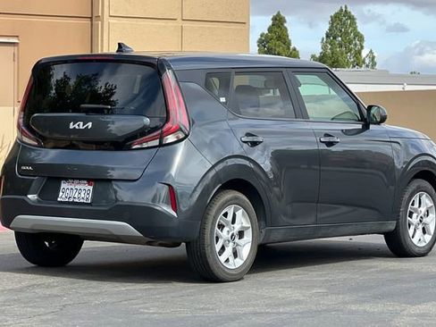 Used 2023 Kia Soul LX w/ Option Group 015 image 5