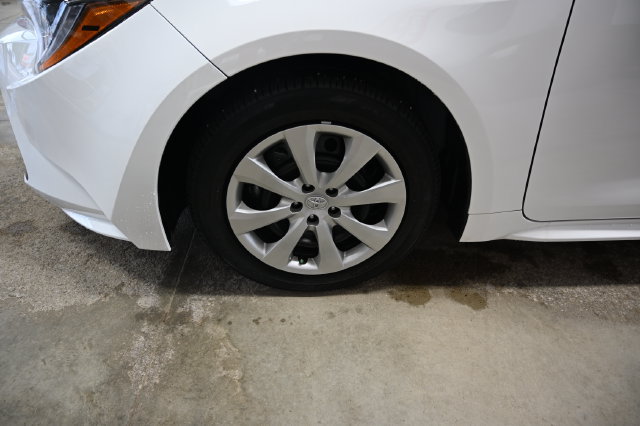 Used 2026 Toyota Corolla LE FWD image 30