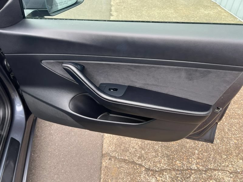 Used 2021 Tesla Model 3 Standard Range Plus RWD image 8