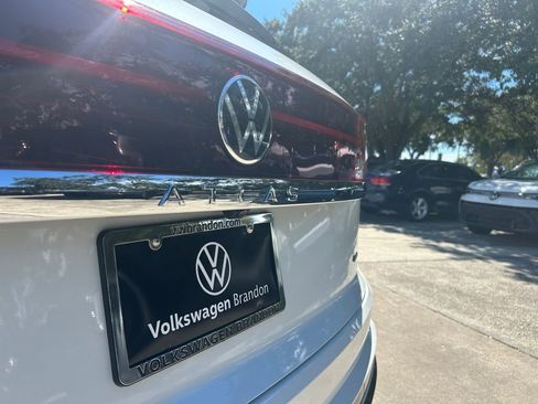 New 2026 Volkswagen Atlas Cross Sport SEL Premium R-Line AWD/4WD image 29