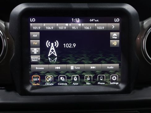 Used 2020 Jeep Gladiator Overland AWD/4WD image 24