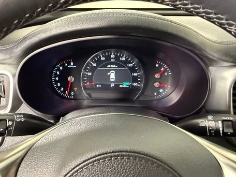 Used 2019 Kia Sorento SX image 19