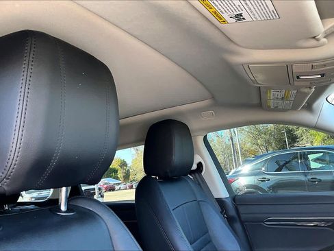 Used 2020 Land Rover Range Rover Evoque S image 14