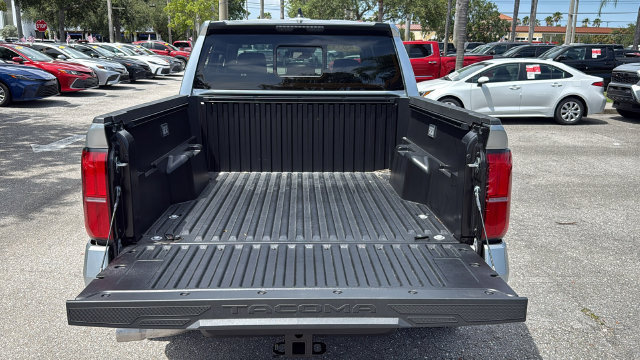Used 2025 Toyota Tacoma SR5 AWD/4WD image 8