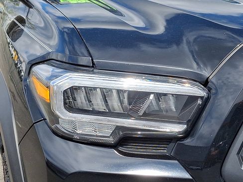 Used 2023 Toyota Tacoma TRD Off-Road image 10