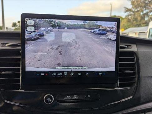 Used 2022 Ford E-Transit 148 High Roof Extended image 23