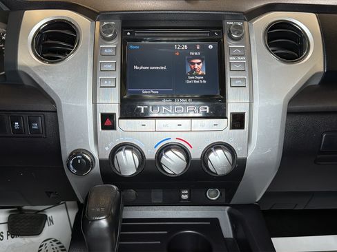 Used 2015 Toyota Tundra SR5 w/ SR5 Upgrade Package AWD/4WD image 16