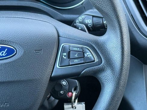 Used 2017 Ford Escape SE image 30