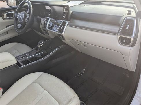 Used 2021 Kia Sorento EX w/ Panoramic Sunroof Package image 29