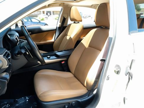 Used 2018 Lexus IS 300 AWD w/ Premium Package image 38