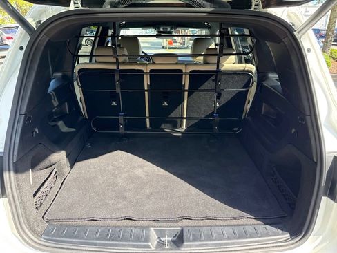 Used 2025 Mercedes-Benz GLB 250 4MATIC image 30