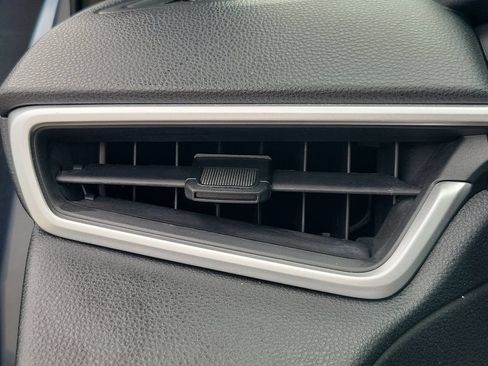 Used 2026 Toyota Corolla Cross LE FWD image 31