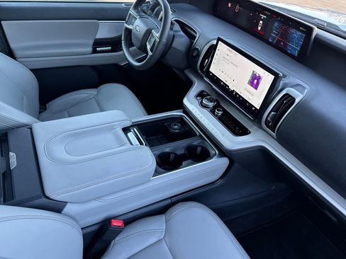 Certified 2025 Ford Expedition Max Active image 17