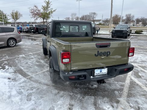 New 2026 Jeep Gladiator Sport image 28