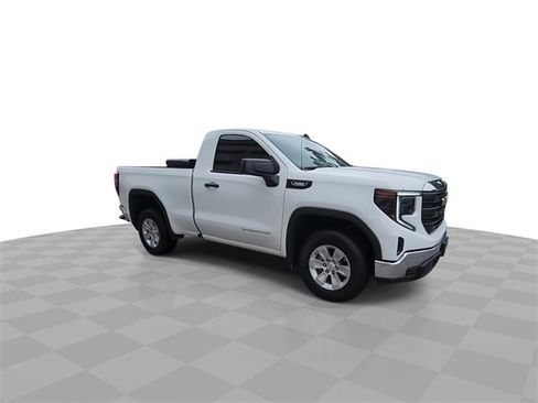Used 2024 GMC Sierra 1500 Pro w/ Convenience Package image 2