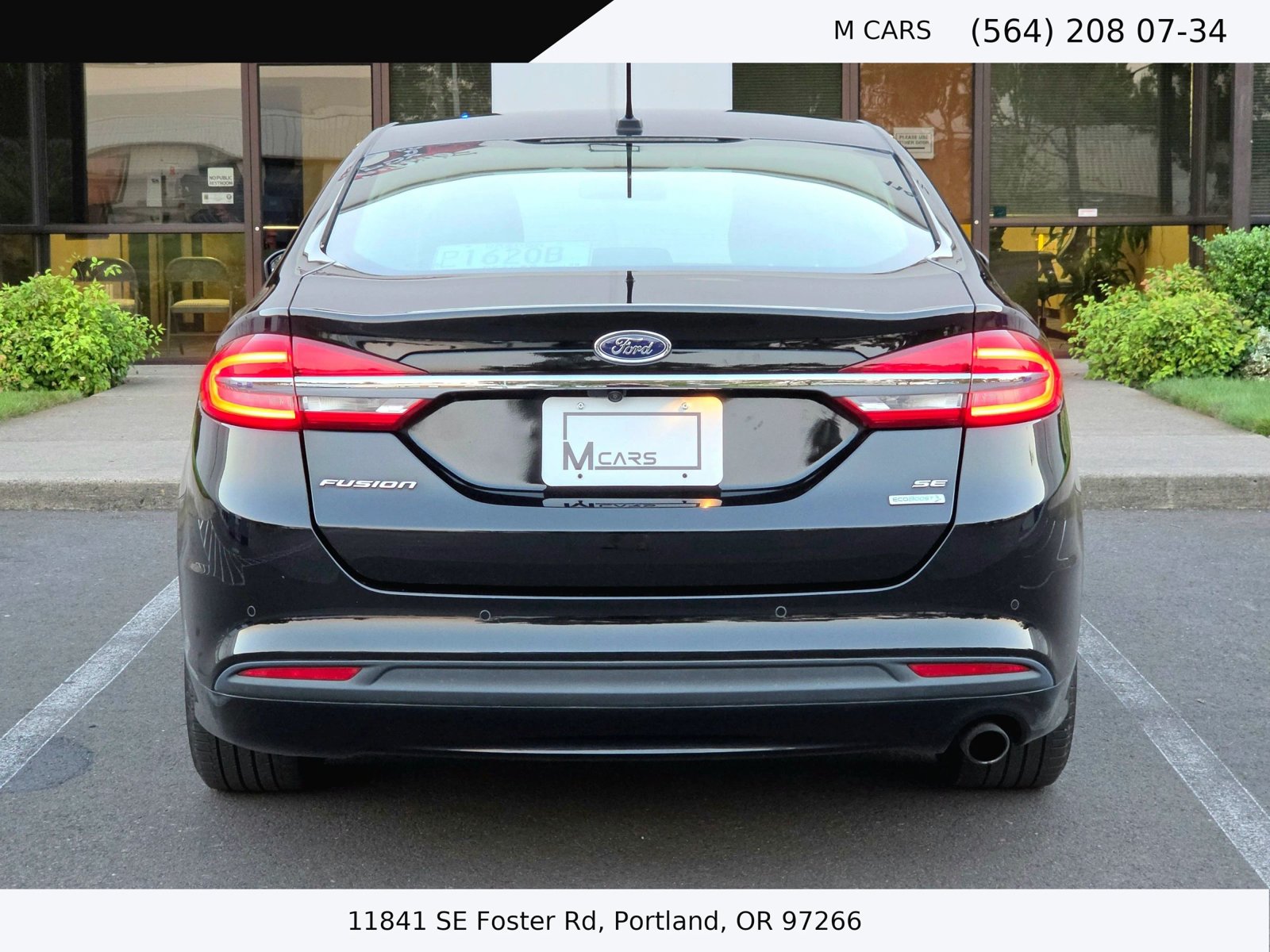 Used 2017 Ford Fusion SE w/ Fusion SE Technology Package FWD image 7