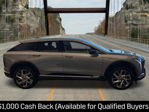 New 2026 Cadillac Optiq Luxury 1 w/ LPO, Floor Liner Package AWD/4WD image 9