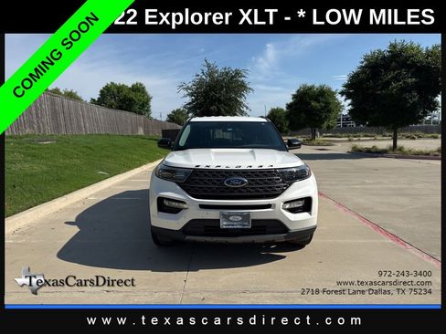 Used 2022 Ford Explorer XLT w/ Equipment Group 202A RWD image 2