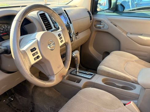Used 2017 Nissan Frontier SV w/ SV Value Truck Package RWD image 18