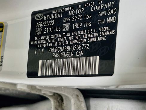 Used 2023 Hyundai Venue Limited FWD image 29